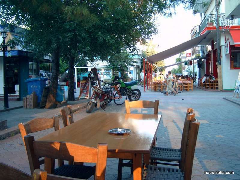 Cafe in Sarti